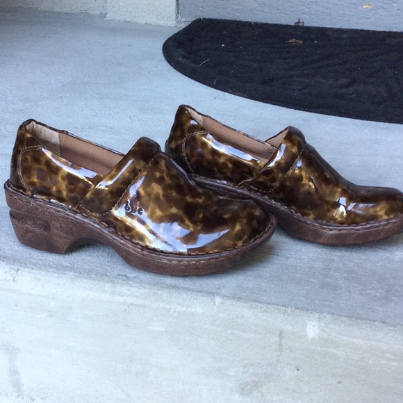 Like NEW-BOC BORN CONCEPTS ANIMAL PRINT CLOGS - Picture 7 of 8